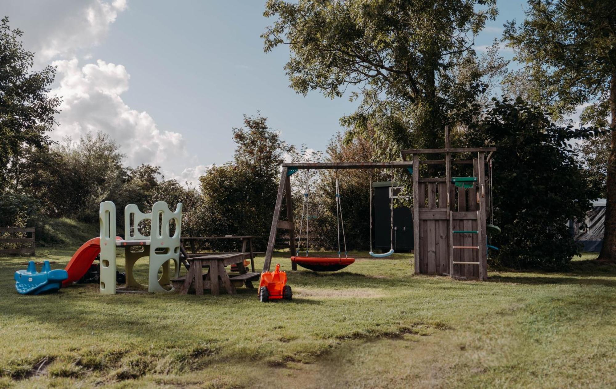 Camping De Tulpenweide Breezand Exterior foto