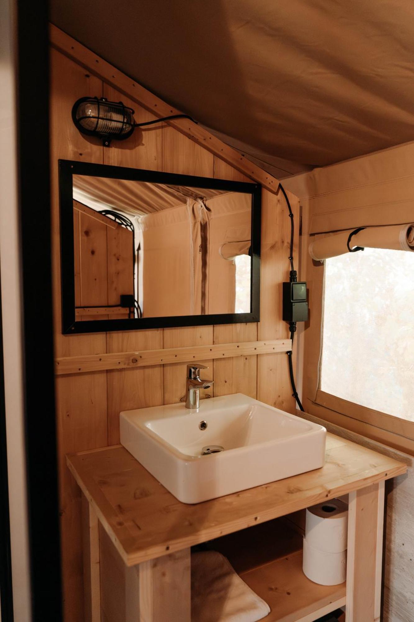 Camping De Tulpenweide Breezand Quarto foto